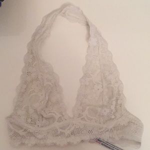 tilly’s white bralette. gently used.
